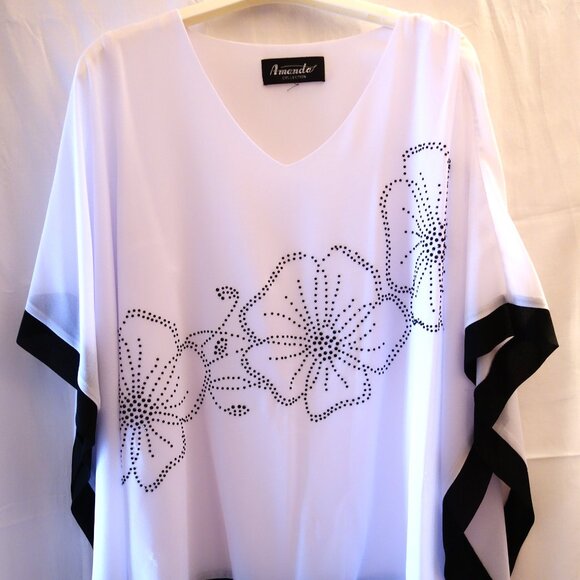 🎄2/$50🎄 Amanda Collection White/Black Trim Slip-over Top with Camisole - Picture 2 of 4